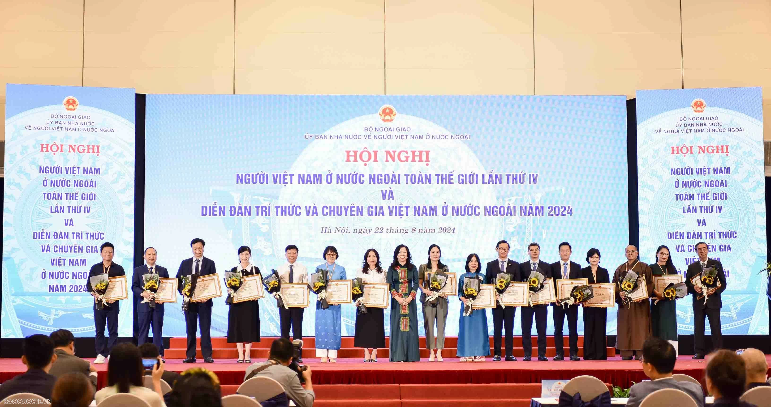 4th World Conference of Overseas Vietnamese wraps up in Hanoi