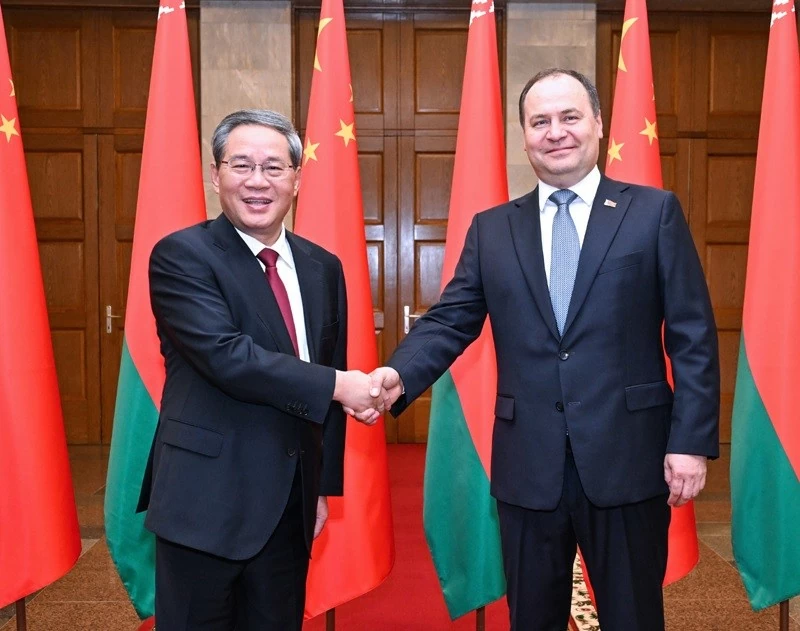 Thủ tướng Trung Quốc thăm Belarus: Giương cao 'ngọn cờ' phản đối bá quyền và tiêu chuẩn kép, khẳng định tình bạn tốt thực sự Thủ tướng Trung Quốc thăm Belarus: Giương cao 'ngọn cờ' phản đối bá quyền và tiêu chuẩn kép, khẳng định tình bạn tốt thực sự