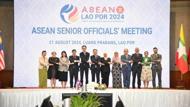 Vietnam attends meetings in preparation for 44th, 45th ASEAN Summits: Deputy FM