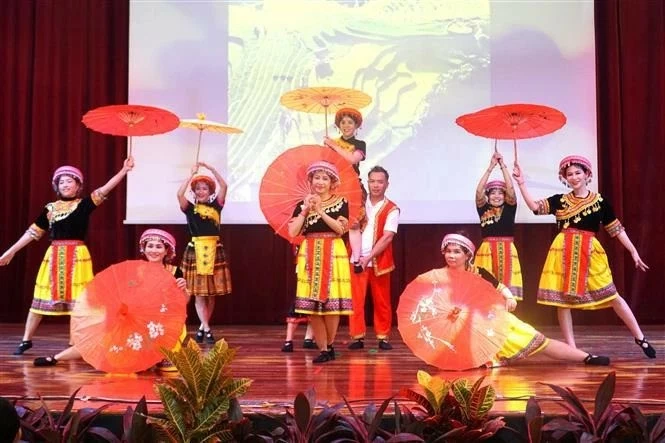 Cultural exchange promotes understanding Vietnam-Malaysia