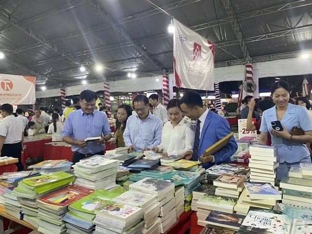 Readers visit the Xuyên Việt (Across the Country) Book Fair held in April in Biên Hoà City. Photo courtesy of Xuyên Việt Book Fair