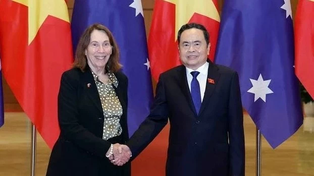 NA Chairman Tran Thanh Man, Australia Senate President Sue Lines hold talks in Hanoi