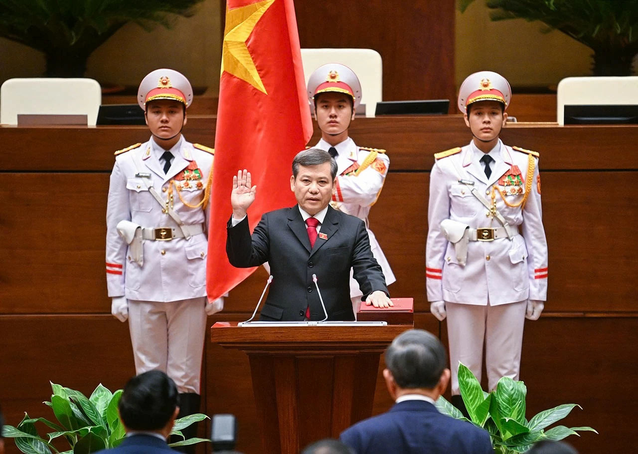 Hôm nay 26/8, Quốc hội phê chuẩn bổ nhiệm Phó Thủ tướng Chính phủ đối với Bộ trưởng Ngoại giao Bùi Thanh Sơn Hôm nay 26/8, Quốc hội phê chuẩn bổ nhiệm Phó Thủ tướng Chính phủ đối với Bộ trưởng Ngoại giao Bùi Thanh Sơn
