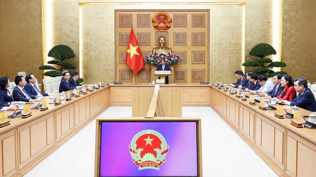 PM Pham Minh Chinh signed a decision on assigning duties to Deputy Prime Ministers