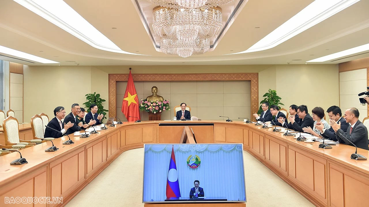 Deputy PM, FM Bui Thanh Son holds online talks with Lao counterpart