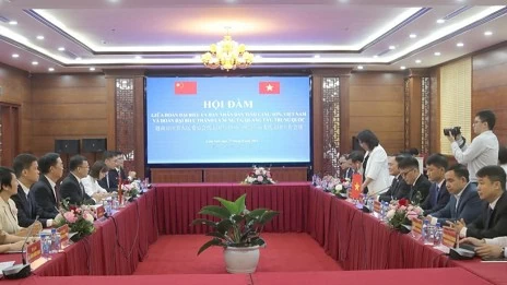 Lang Son, China’s Chongzuo city discuss measures to facilitate trade, tourism activities