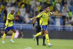 Hình ảnh trận đấu Al-Nassr thắng đậm Al-Fayha, Ronaldo và Talisca tỏa sáng