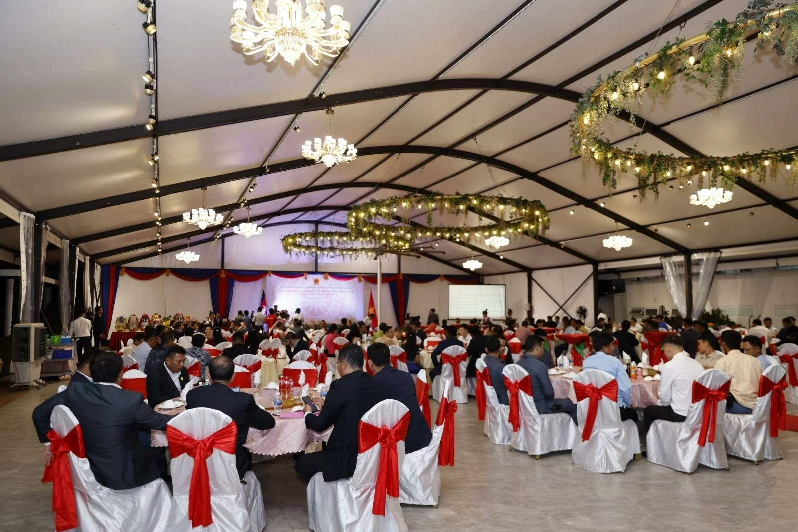 Kỷ niệm 79 năm Quốc khánh Việt Nam tại tỉnh Preah Sihanouk, Campuchia Kỷ niệm 79 năm Quốc khánh Việt Nam tại tỉnh Preah Sihanouk, Campuchia