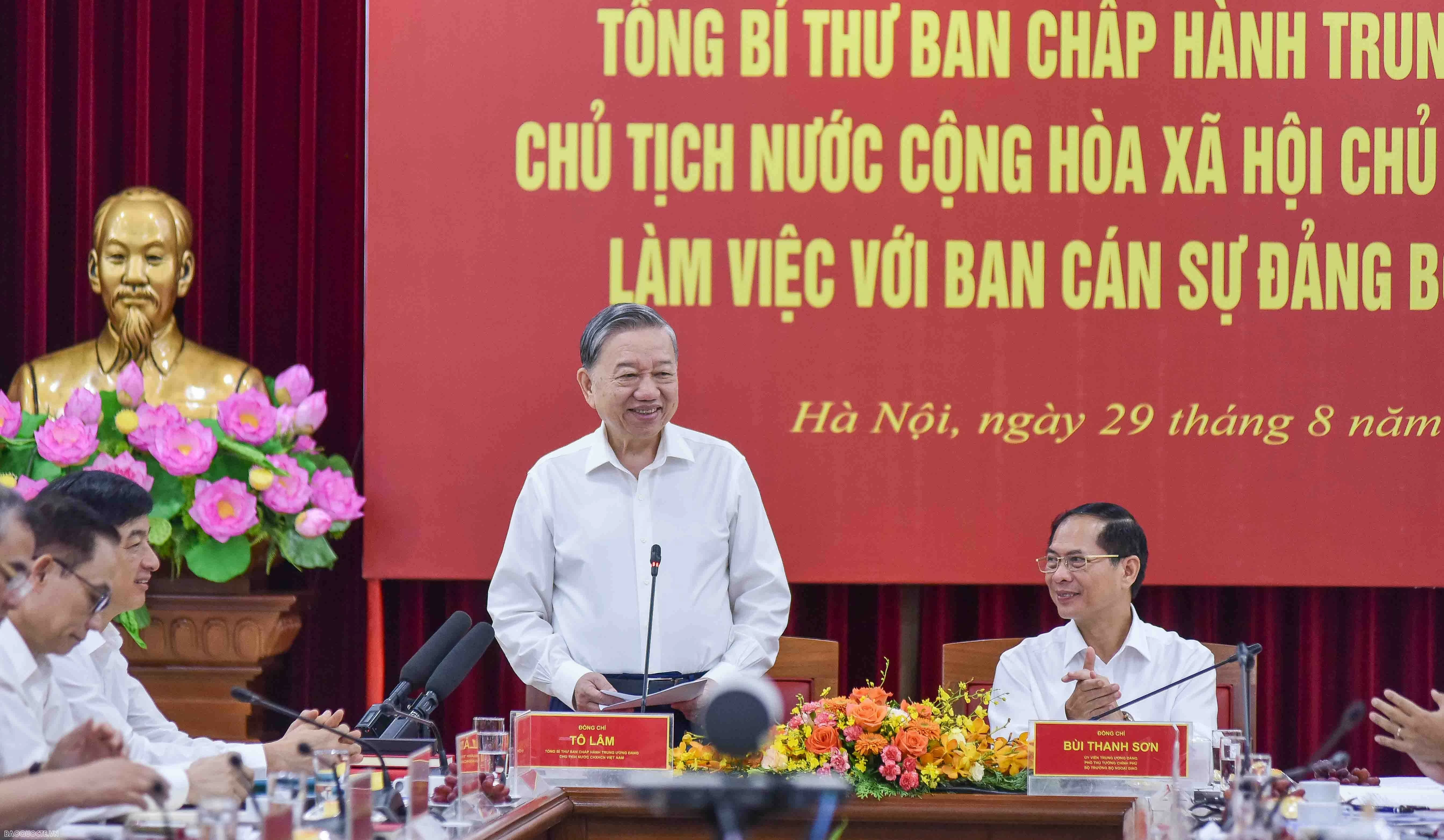 Tổng Bí thư, Chủ tịch nước: Ngoại giao Việt Nam phải vươn lên những tầm cao mới