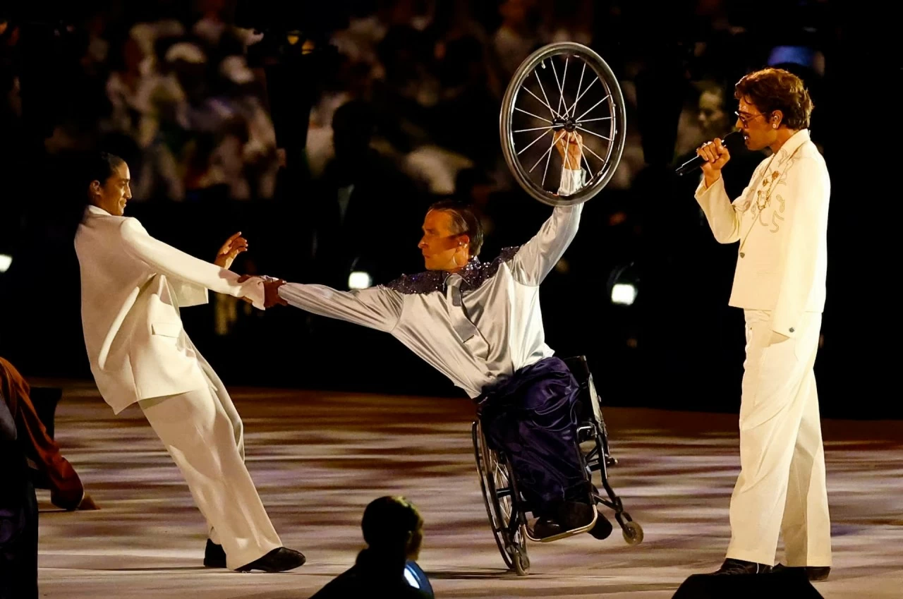 Hình ảnh ấn tượng tại lễ khai mạc Paralympic Paris 2024