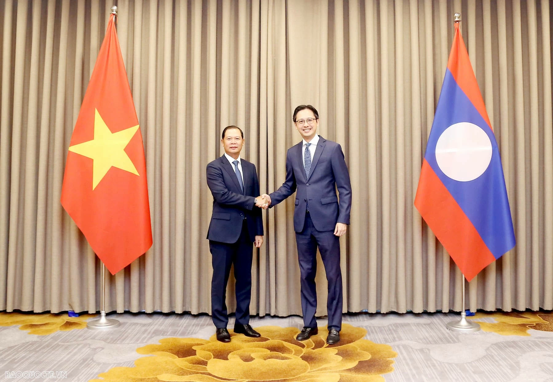 Deputy PM Bui Thanh Son welcomes Lao Deputy Foreign Minister