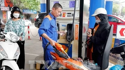 Petrol prices decrease slightly in latest adjustment