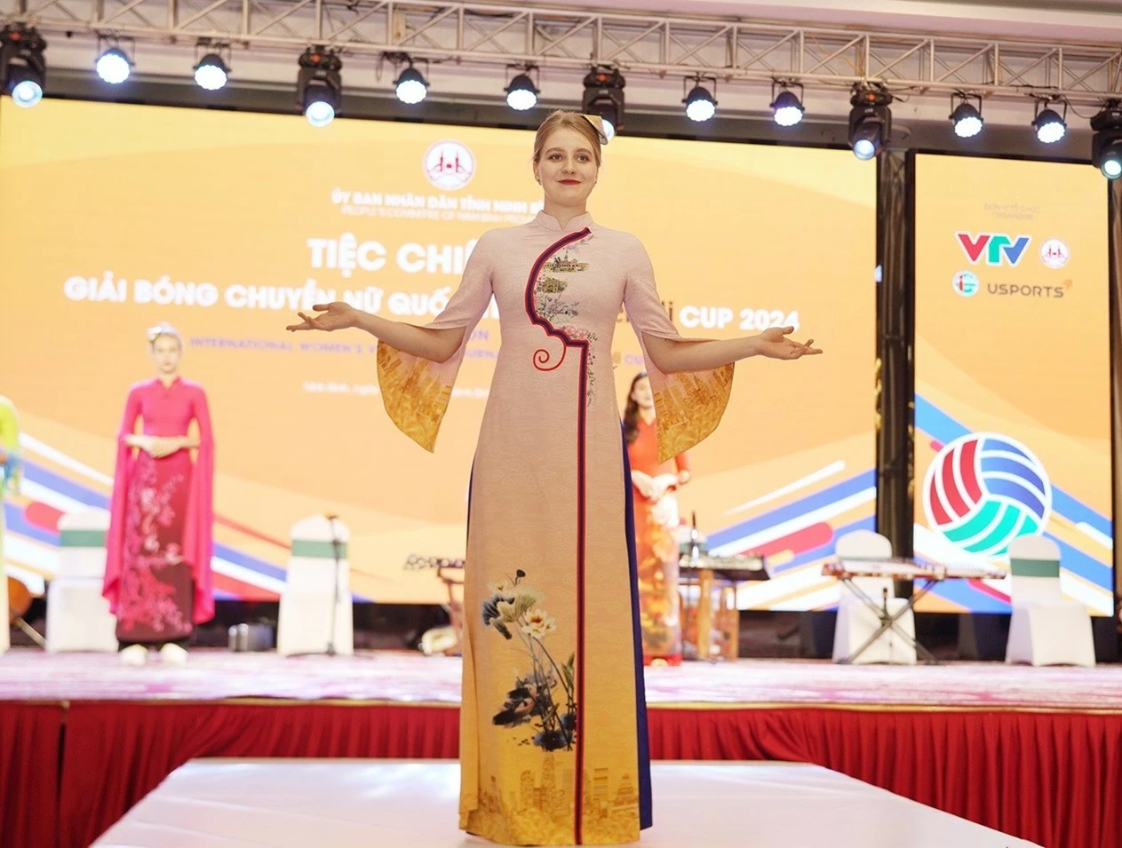 VTV Cup 2024: Áo dài