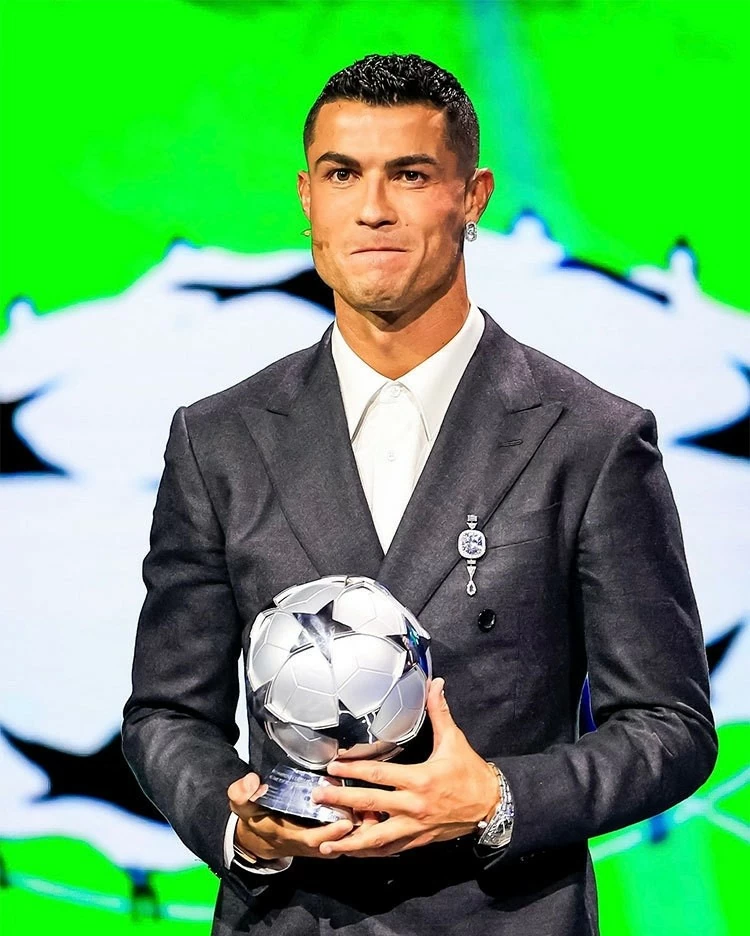 C. Ronaldo được vinh danh là Cầu thủ ghi nhiều bàn nhất lịch sử Champions League