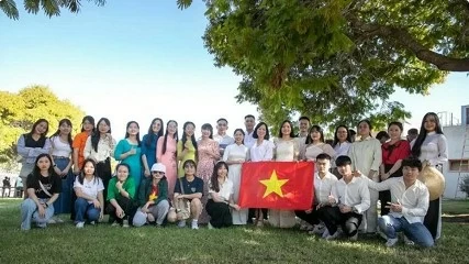 Vietnamese agriculture trainees complete refresher course in Israel