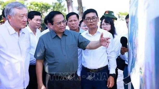 PM inspects projects in Da Nang city