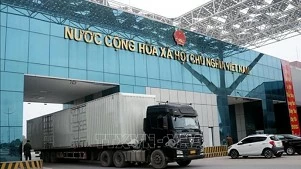 Export-import through Mong Cai int’l border gate grows 24%