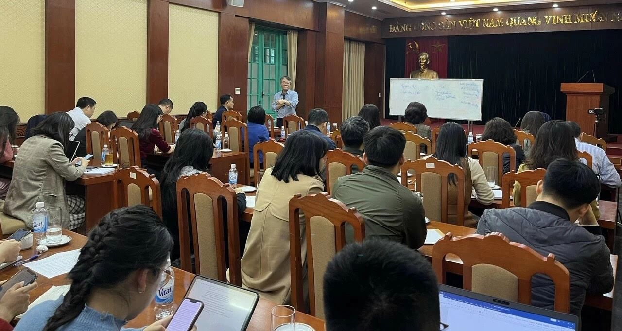 Bế giảng chương trình bồi dưỡng kiến thức đối ngoại dành cho công chức Ban Đối ngoại Trung ương. Bế giảng chương trình bồi dưỡng kiến thức đối ngoại dành cho công chức Ban Đối ngoại Trung ương