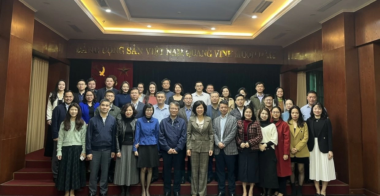 Bế giảng chương trình bồi dưỡng kiến thức đối ngoại dành cho công chức Ban Đối ngoại Trung ương Bế giảng chương trình bồi dưỡng kiến thức đối ngoại dành cho công chức Ban Đối ngoại Trung ương