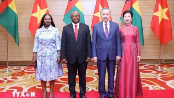 General Secretary, President To Lam and his spouse hosts banquet in honour of Guinea-Bissau President