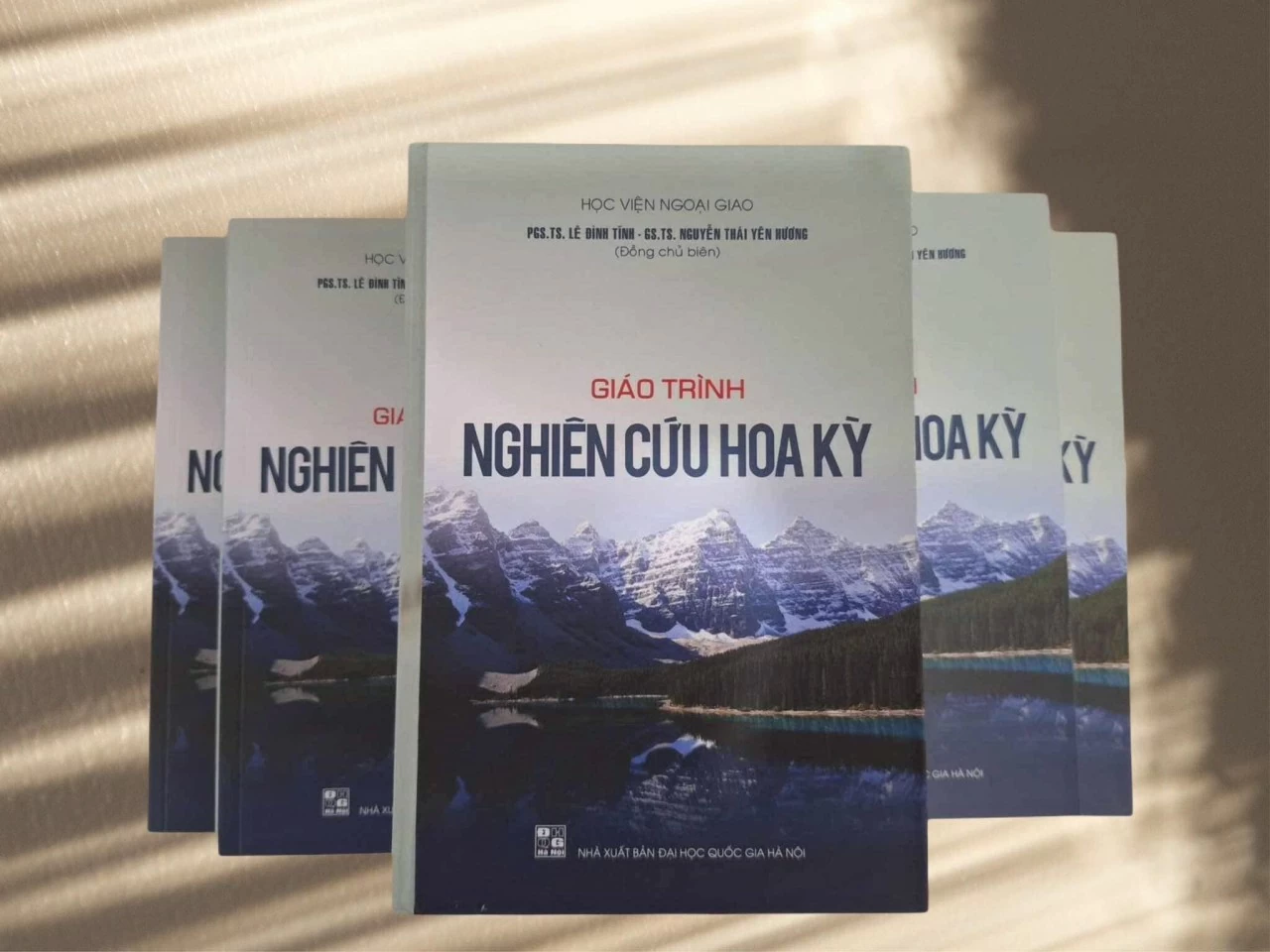 'Trái ngọt' của hai nhà nghiên cứu Hoa Kỳ lâu năm và nhóm tác giả trẻ