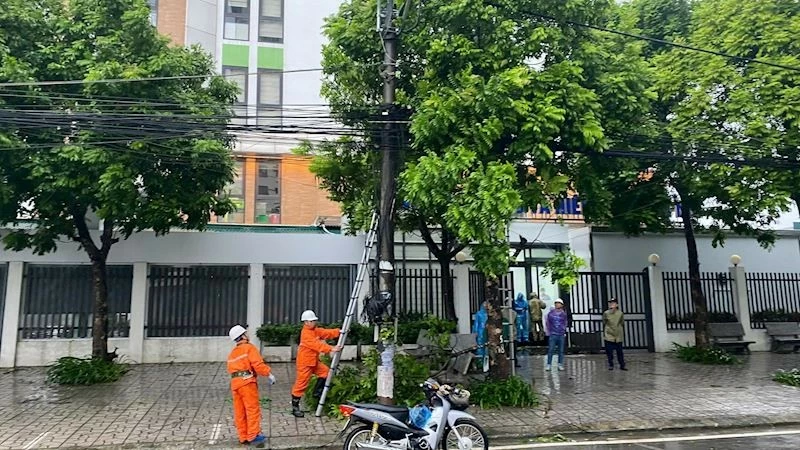 Hà Nội không chủ trương Công ty Điện lực Hoàng Mai tiến hành phát triển khai giải quyết ngay hậu quả do thiên tai gây ra điện diện rộng để phòng chống cơn bão số 3