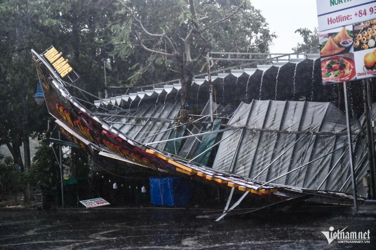 Hình ảnh đổ nát khi bão số 3 càn quét các địa phương phía Bắc