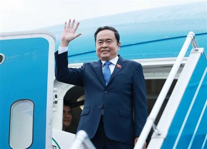 NA Chairman leaves Hanoi for official visit to Russia