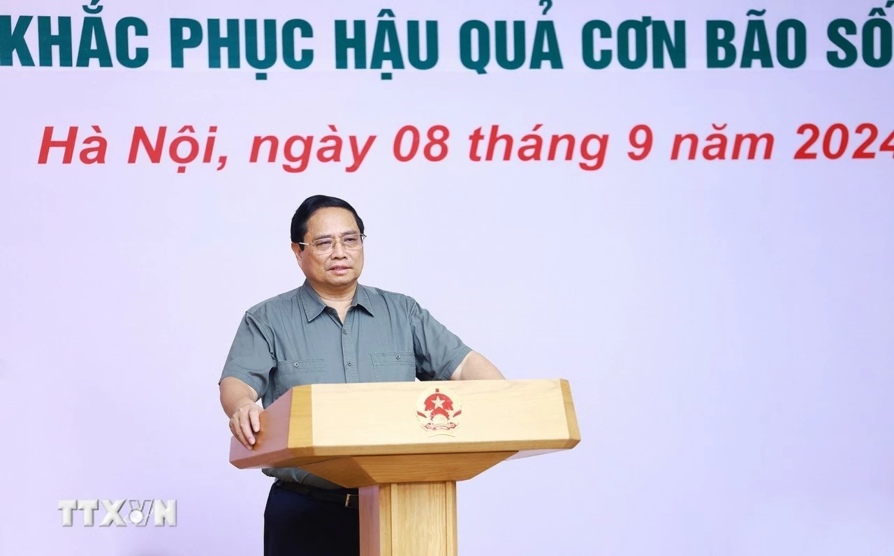 Thủ tướng chủ trì hội nghị đánh giá thiệt hại và khắc phục hậu quả cơn bão số 3. (Ảnh: Dương Giang/TTXVN)