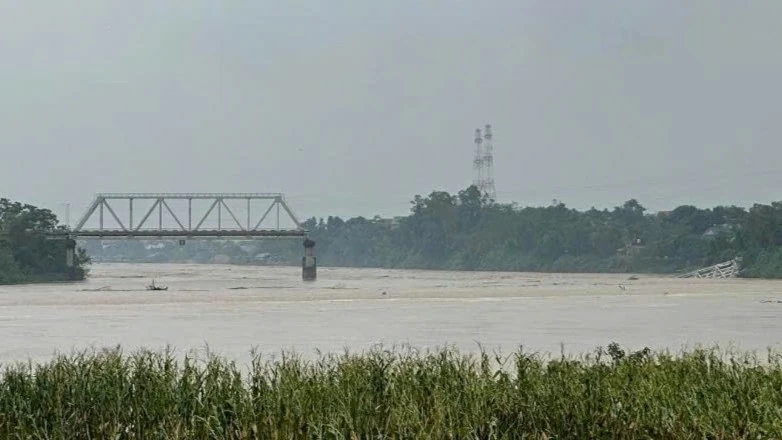 Vụ sập cầu Phong Châu: Phó Thủ tướng Hồ Đức Phớc chỉ đạo công tác tìm kiếm, cứu nạn; có 13 người mất tích