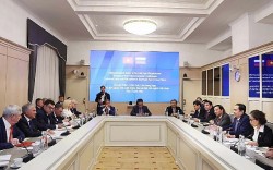 Vietnam - Russia top legislators hold talks enhancing parliamentary ties