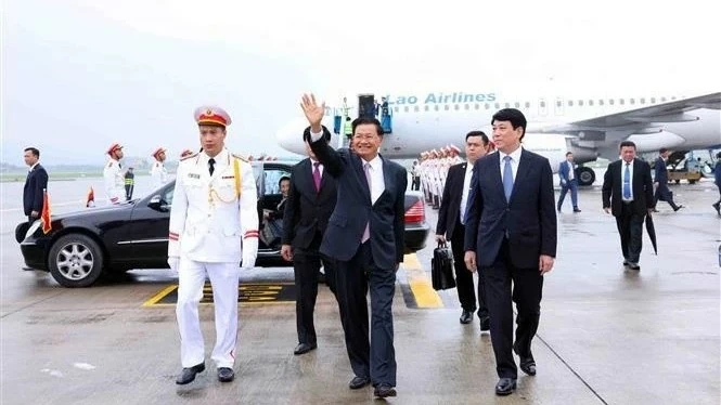 General Secretary, President of Laos begins state visit to Vietnam