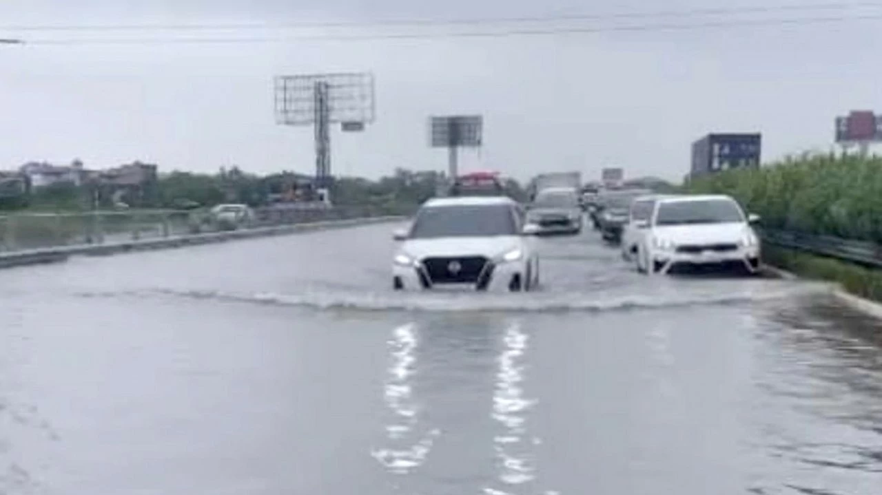 Cục CSGT: Điều hướng phương tiện tránh cao tốc Pháp Vân - Cầu Giẽ do ngập sâu