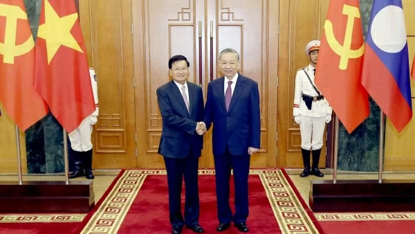 Vietnam, Laos issue Joint Statement on State visit