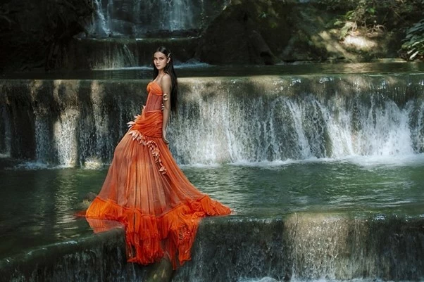 Young model Laisha D.A.M transforms into a goddess amidst the majestic nature of Sumbawa and Bali, Indonesia. (Photo: Ha Hien)