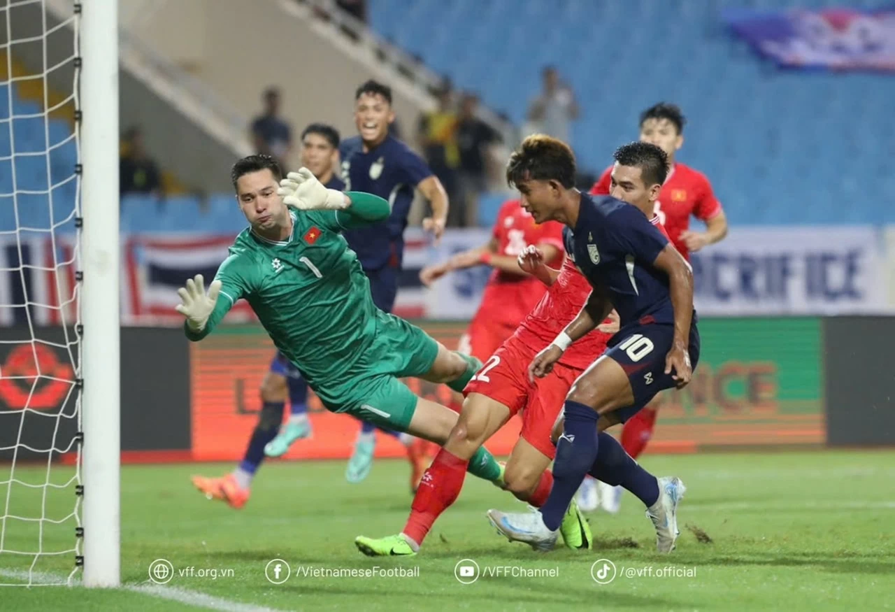 Việt Nam 1-2 Thái Lan