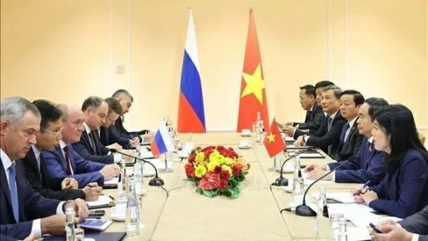 NA Chairman Tran Thanh Man receives leaders of key Russian energy companies