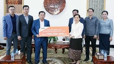 Overseas Vietnamese in Laos support victims of Typhoon Yagi