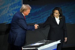 Bầu cử Mỹ 2024: Phó Tổng thống Harris bận rộn vận động tranh cử, lịch trình dày đặc, tập trung vào các tiểu bang ‘bức tường xanh’