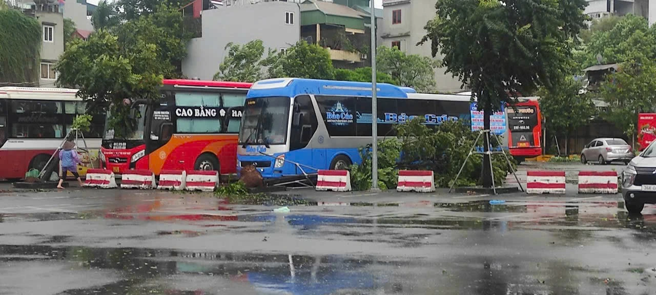 Hà Nội: Ngừng cấp điện các điểm ngập để bảo đảm an toàn