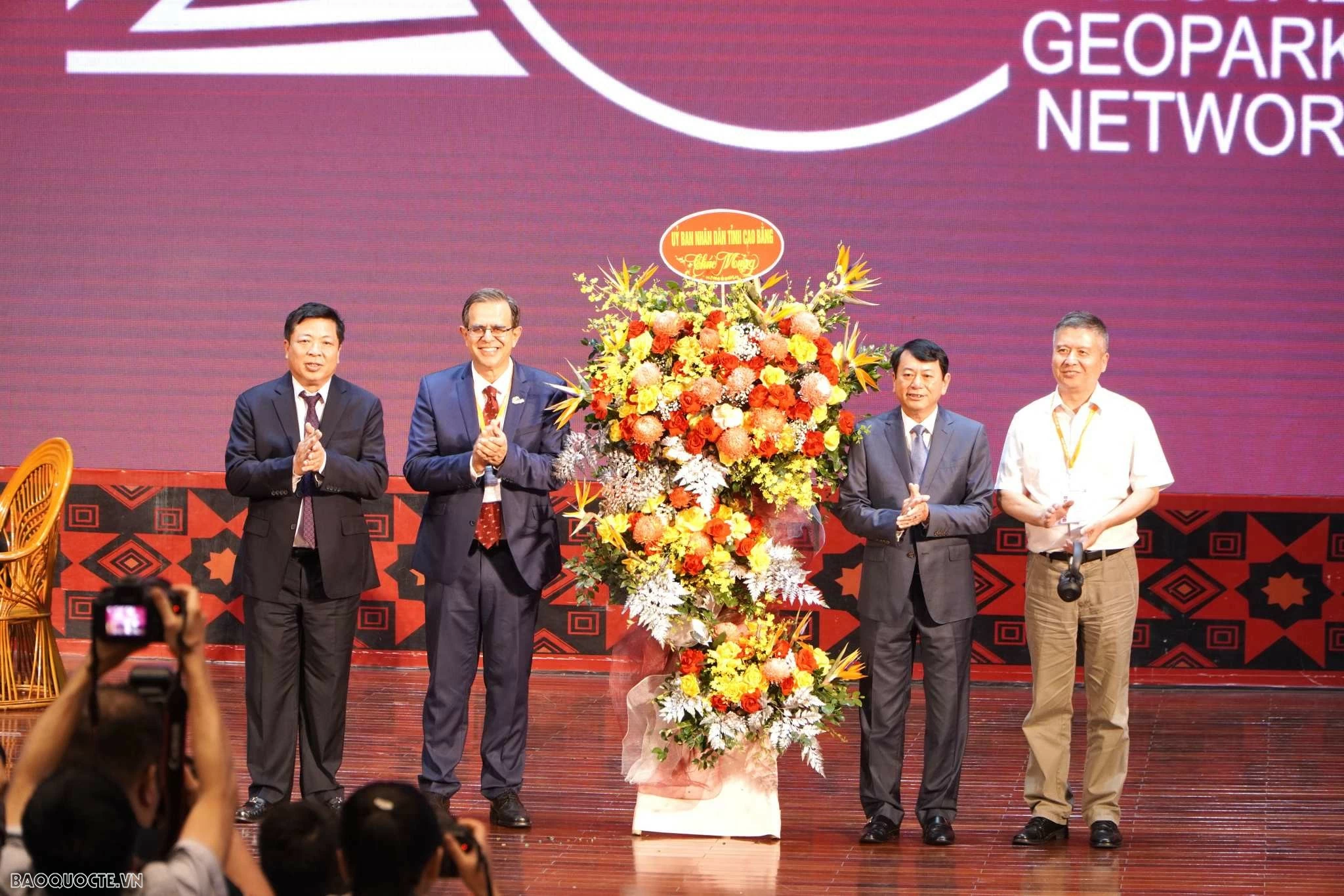 Lễ kỷ niệm 20 năm Ngày thành lập Mạng lưới Công viên địa chất toàn cầu Lễ kỷ niệm 20 năm Ngày thành lập Mạng lưới Công viên địa chất toàn cầu