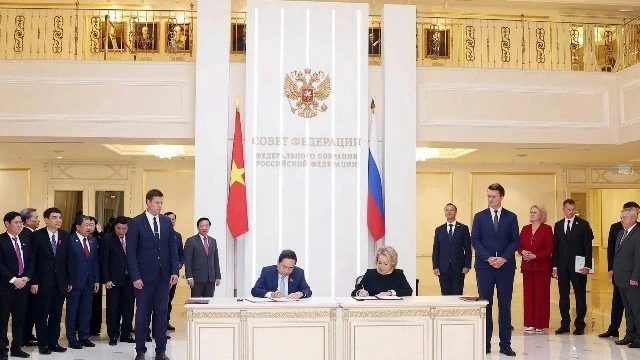 NA Chairman Tran Thanh Man concludes Russia visit