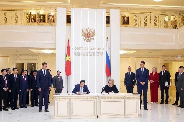 NA Chairman Tran Thanh Man concludes Russia visit