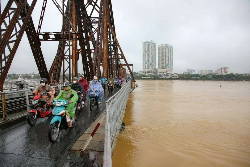 Hà Nội: Mực nước các sông Hồng, Đuống giảm dần, Hà Nội rút lệnh báo động lũ sông Đà