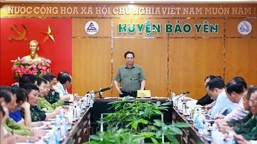 PM Pham Minh Chinh called for placing health, lives of Typhoon Yagi victims first and foremost