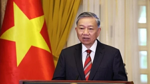 Vietnam ready to contribute to a bright future for all people: Message's General Secretary, President