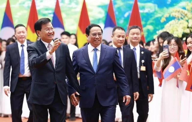 Vietnam, Laos issue Joint Statement on State visit