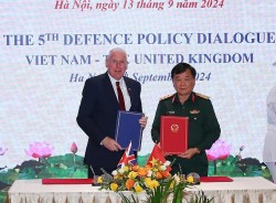 Vietnam, UK officials convene 5th defence policy dialogue in Hanoi