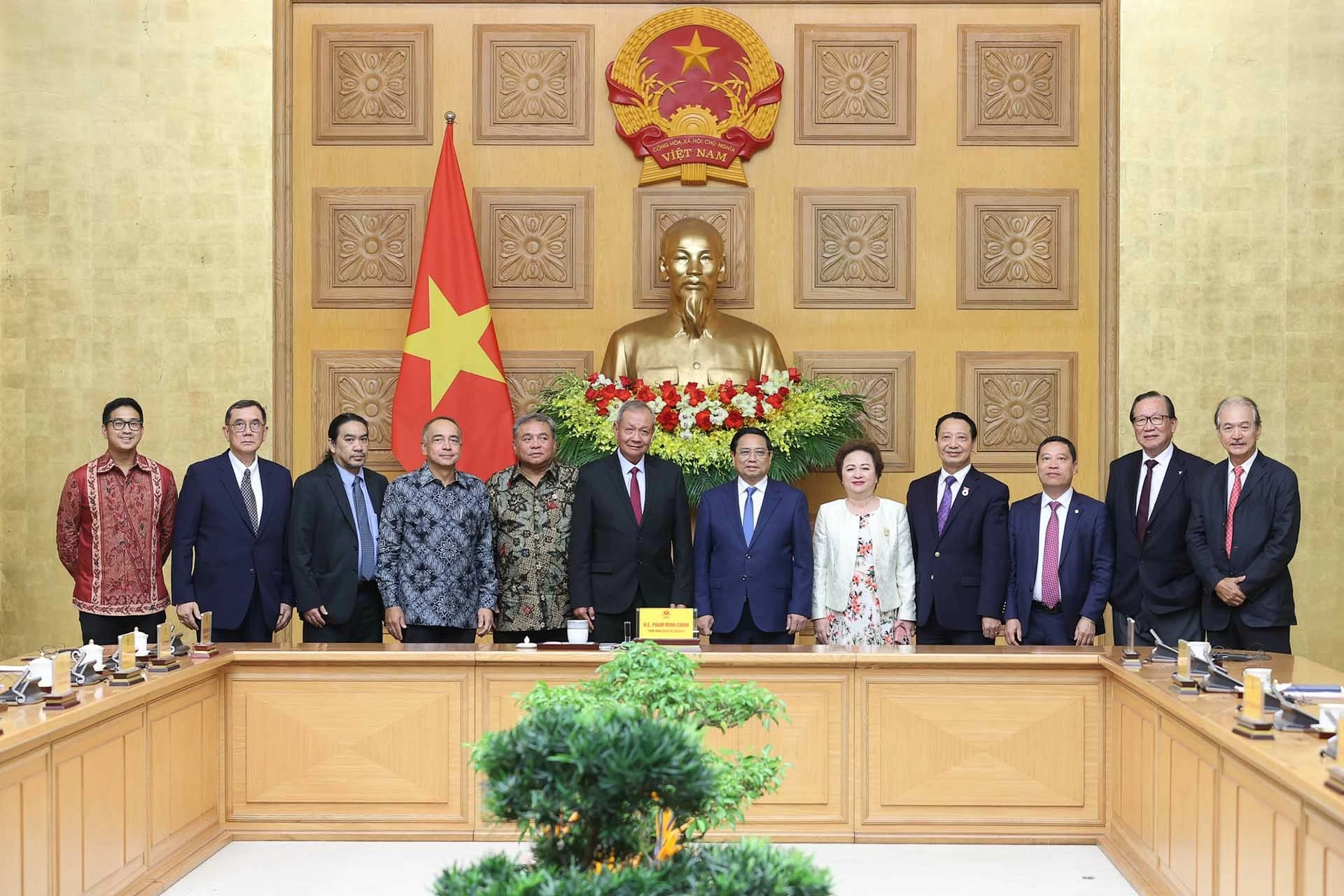 Thủ tướng Phạm Minh Chính tiếp đoàn các Chủ tịch Hội đồng tư vấn kinh doanh ASEAN