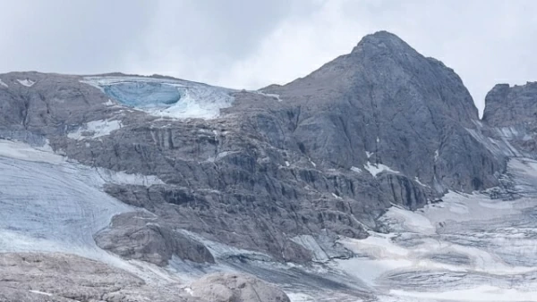 Biến đổi khí hậu: Sông băng lớn nhất Italy đứng trước nguy cơ biến mất hoàn toàn trong hơn 15 năm nữa